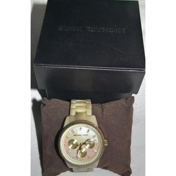 Michael Kors | Accessories | Michael Kors Jet Set Ritz Horn  display picture 1